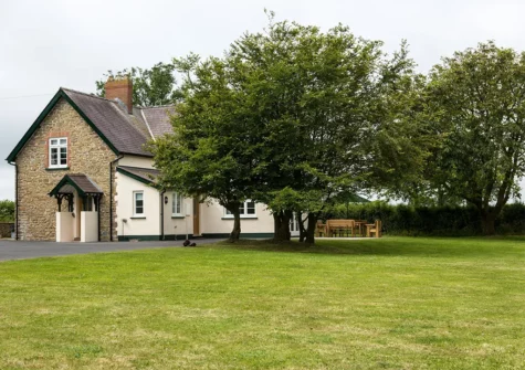 The garden at Clicketts Heath is the perfect space to relax & soak up the sights and sounds of the countryside