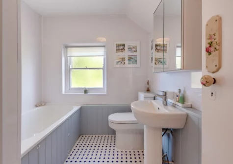 The bathroom at Cliff Cottage, Little Haven