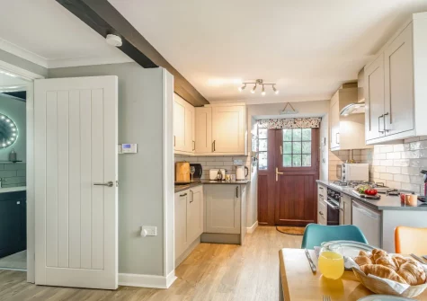 The kitchen & dining area at Coach House, Broad Haven