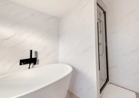 The bathroom at Collingwood, Saundersfoot