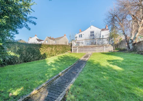 The enclosed lawned garden at Collingwood, Saundersfoot