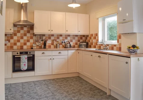 The kitchen at Cowslip Cottage, Keeston