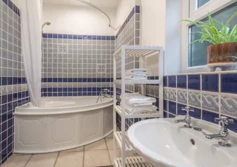 The bathroom at Craigwen, Mynytho
