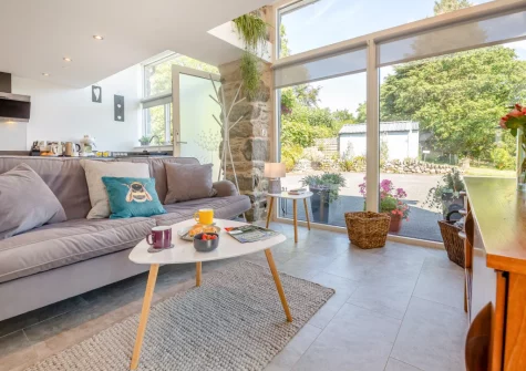 The living area at Cuddfan Idris, Llanelltyd