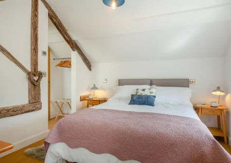 The bedroom at Cuddfan Idris, Llanelltyd
