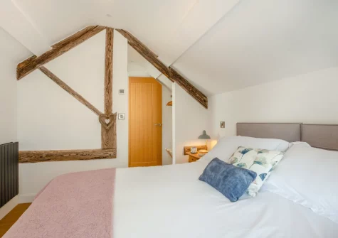 The bedroom at Cuddfan Idris, Llanelltyd