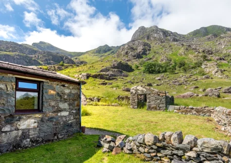 The lawned garden at Cwm Glas Bach, Nant Peris