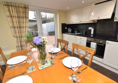 The kitchen & dining area at Delfryd Cottage, Saundersfoot
