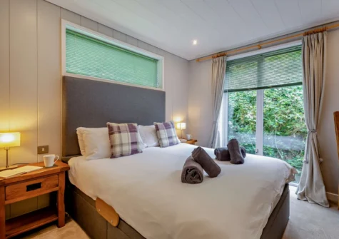 Bedroom #1 at Dragonfly Lodge, Tyn-y-Groes