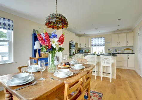The kitchen & dining area at Driftwood, Amroth
