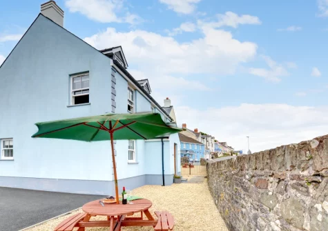 The patio & alfresco dining area at Driftwood, Amroth