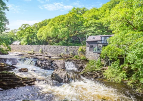 Drws Y Coed has unrivalled views overlooking the Afon Llugwy cascading down Cobdens Falls, which really is a sight to behold
