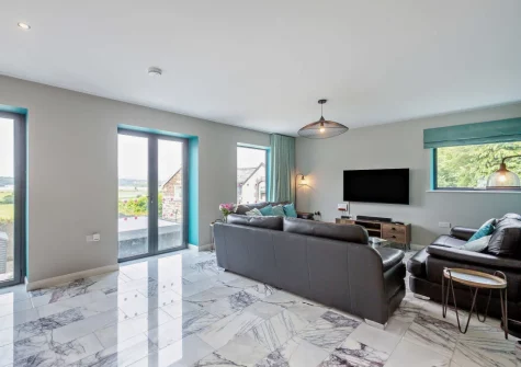The living area at Dwyryd Estuary View, Talsarnau