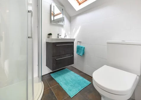 The shower room at Egryn Bach, Abersoch