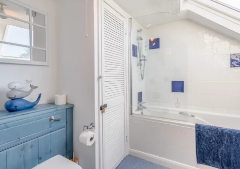 The bathroom at Fisherman's Loft, Tenby