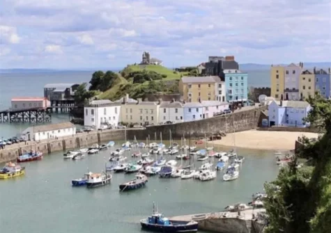 Flat 3, Beaufort House is an ideal base for exploring Tenby Harbour & everything the town has to offer