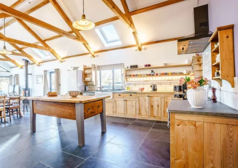 The kitchen at Glowty Newydd, Llandissilio