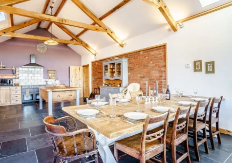The dining area at Glowty Newydd, Llandissilio
