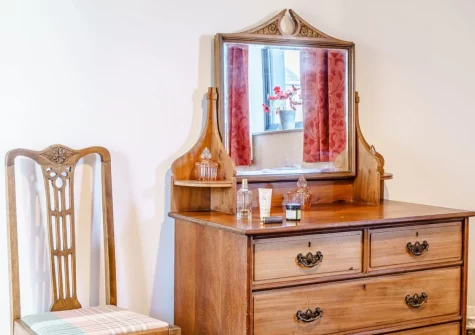 Bedroom #4 at Glowty Newydd, Llandissilio