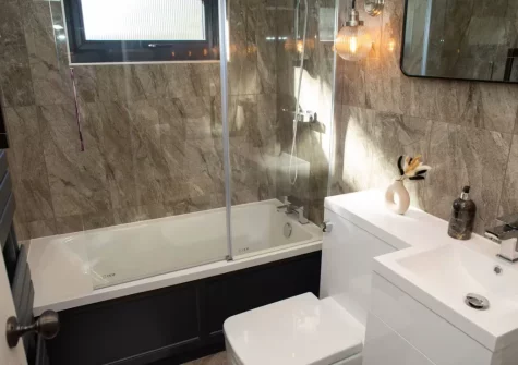 The bathroom at Graftons, Little Haven