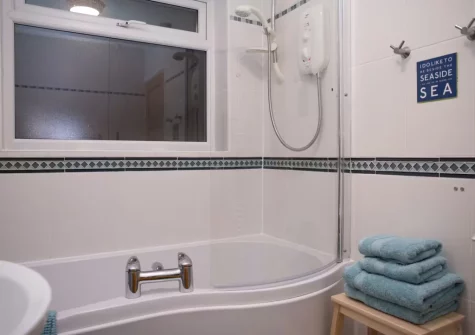 The bathroom at Gweld y Mor, Saundersfoot