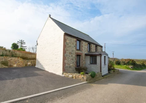 Hafan Penrhyn is a is a tranquil retreat for a relaxing holiday, a well-located base for exploring Pembrokeshire villages, rocky coves & beaches