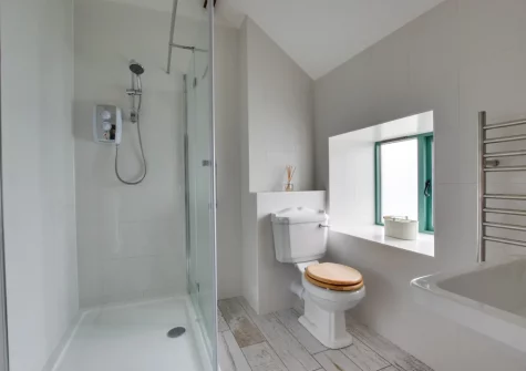 The shower room at Hafan y Traeth, Sandy Haven