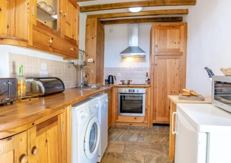 The kitchen at Harmony Cottage, Trefasser