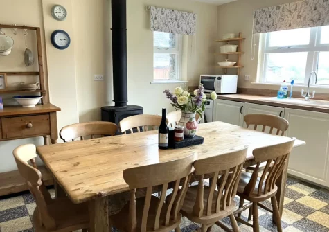 The kitchen & dining area at Hawthorn Cottage at Woodlands Farm, Little Haven