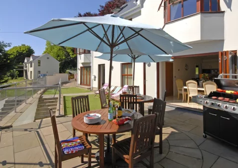 The patio, alfresco dining & barbecue area at Heritage House, Stepaside