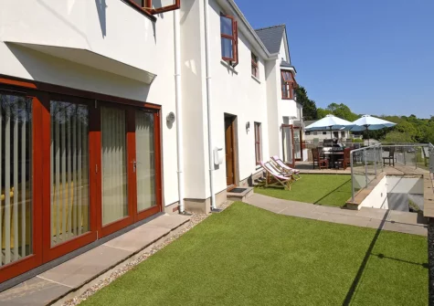 The lawn & patio at Heritage House, Stepaside