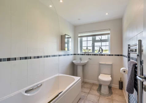 The first floor bathroom at Hillside, Abersoch