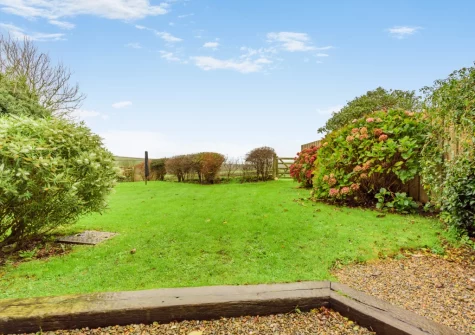 The enclosed garden at Kelwon Cottage, St Brides