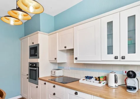 The kitchen & dining area at Kemendine Harbour View, Tenby