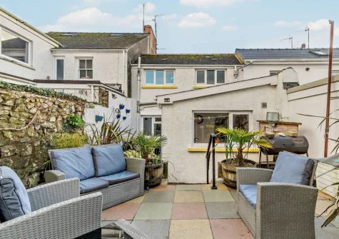The patio & outdoor area at Kiwi Cottage, Tenby