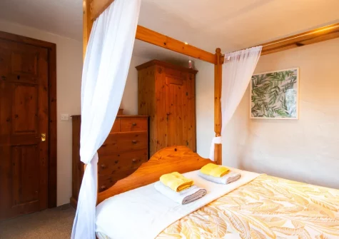 The bedroom at Llety Wen, New Moat