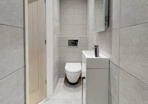 Bedroom #1 en-suite shower room at Llyn Orta, Llanbedrog