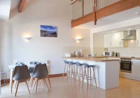 The kitchen & dining area at Marina Retreat, Milford Haven