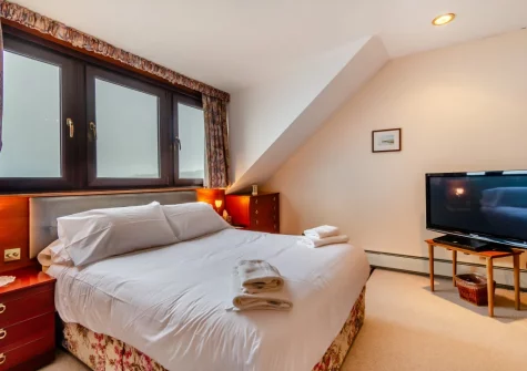Bedroom #1 at Mariners Reach, Saundersfoot