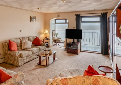 Mariners Reach, Saundersfoot is a stunning four-bedroom beach house perched directly above the golden sands, featuring panoramic sea views from multiple levels, direct beach access via private steps, and a prime position for exploring Pembrokeshire.