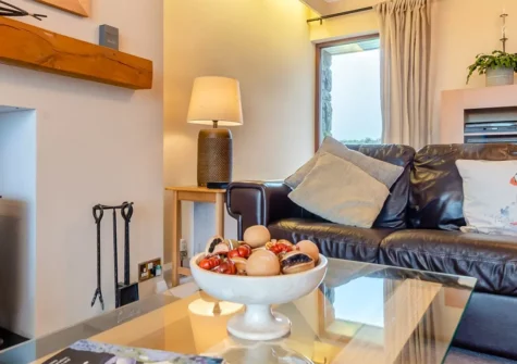 Marloes Court Farm, Marloes is a charming 3-bedroom cottage offering a blend of rustic beauty and modern comfort, set in the picturesque Pembrokeshire countryside. This character home boasts beautiful sea views and direct access to the coastal path.