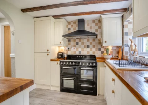 The kitchen at Miners Arms Cottage, Stepaside