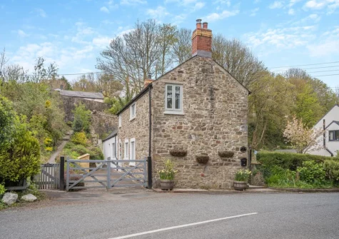 Miners Arms Cottage is a charming retreat in Stepaside, nestled close to the stunning Pembrokeshire coastline