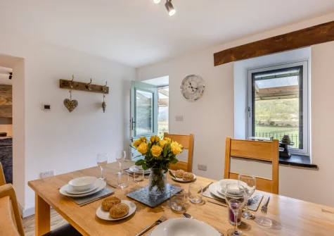 The dining area at Minffordd, Penmaenpool
