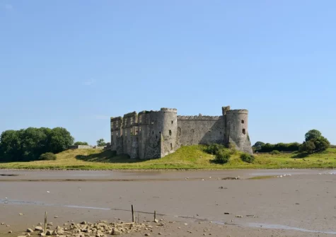 Mole End is an ideal base for visiting Carew Castle and exploring everything Pembrokeshire has to offer