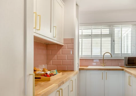 The kitchen at Mor Glas View, Tenby