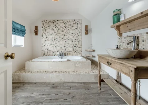 The bathroom at Nelson Cottage, Tenby