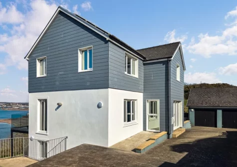 Ocean Way is a true gem in a wonderful location, with view beautiful views of the Milford Haven Waterway