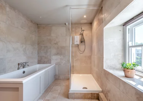 The bathroom at Orlandon Farm Cottage, St Brides