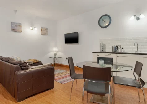 The open-plan living, kitchen & dining area at Owls Retreat, West Elliamston